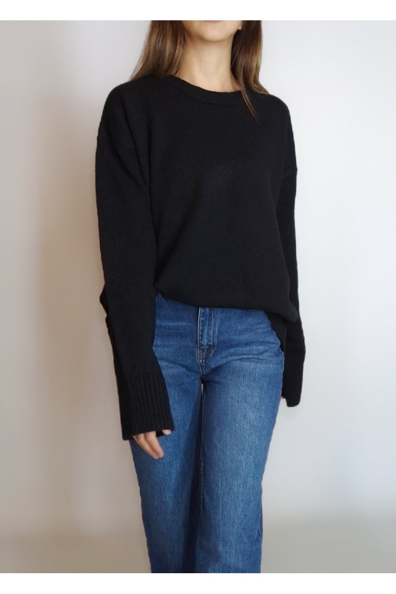 KADIN SİYAH OVERSIZE SIFIR YAKA BASIC BOL KAZAK YY101289