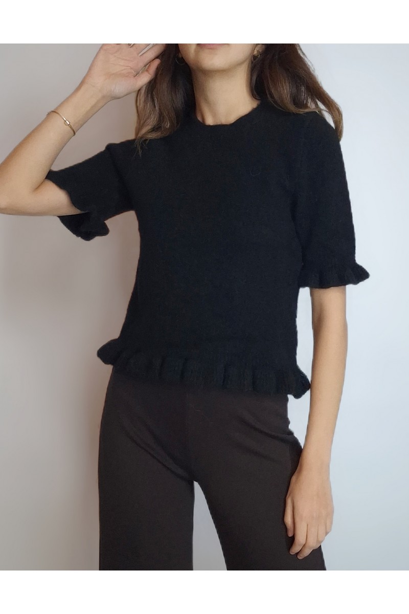 KADIN SİYAH KOL VE ETEK UCU FIRFIRLI KISA KOLLU TRİKO KAZAK YY101329